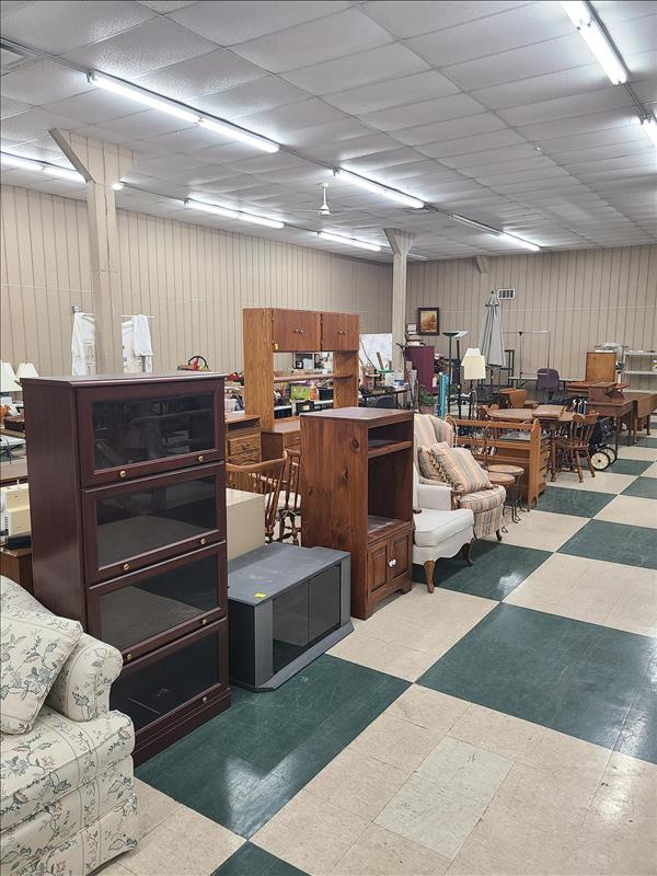 Spradlin Auction Center - Jacksonville, IL